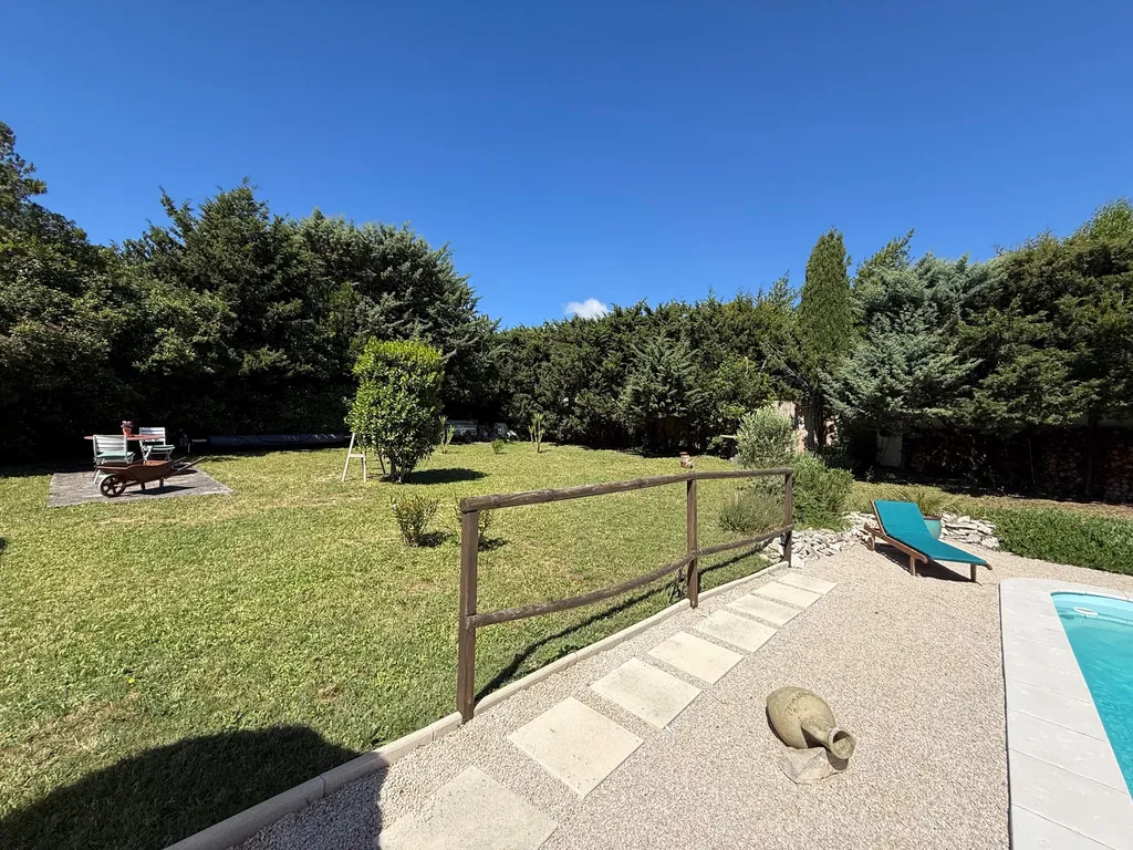 En vente superbe maison avec 3 chambres entièrement rénovée sur la commune de Carnoux en Provence
