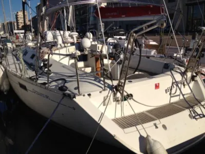Location de voilier à Marseille avec ou sans skipper avec MB Yatching