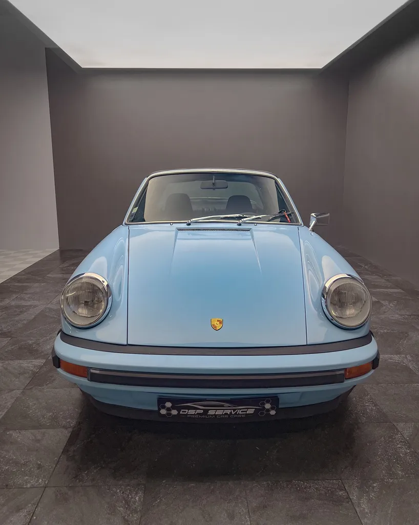 Restaurer l'intérieur de sa Porsche Targa grâce à l'expertise en sellerie automobile de DSP Service à Le Mans