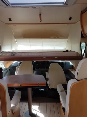 VENDU CAMPING CAR INTEGRAL PILOTE G710 INTEGRAL AVEC ATTELAGE