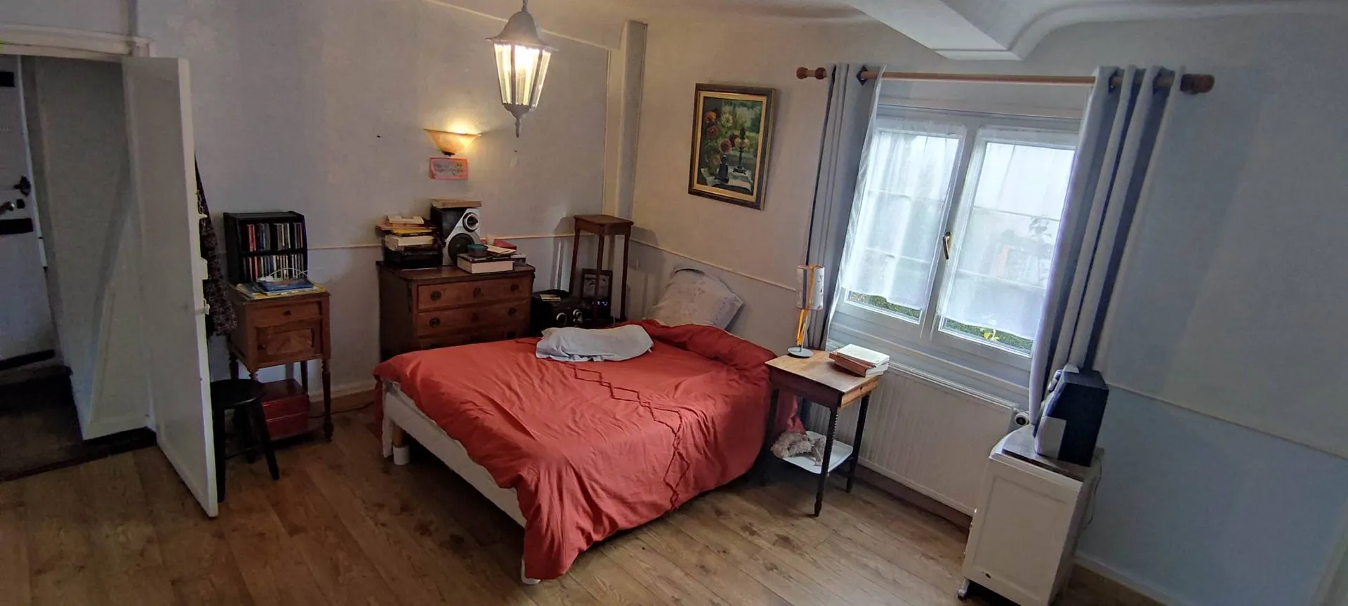 A vendre, à VIMOUTIERS (61120), charmante maison à colombages de 126 m² et son jardin de 125 m² à quelques pas du centre ville.