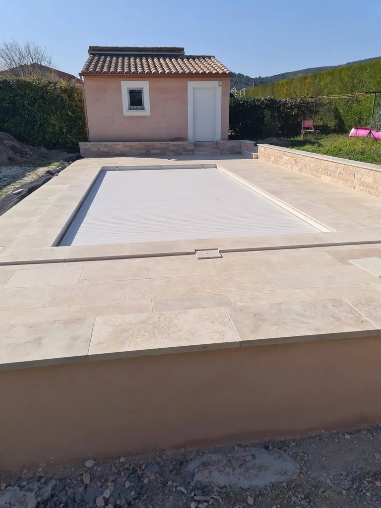 TRAVERTIN BEIGE PAREMENT MOELLONS ECLATES LLX10X2CM