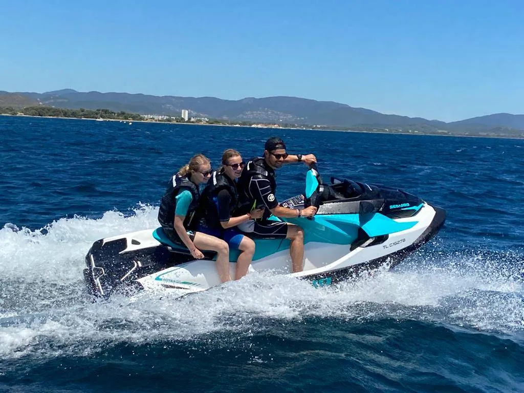 Location jet-ski SEA-DOO GTX 3 places hyeres