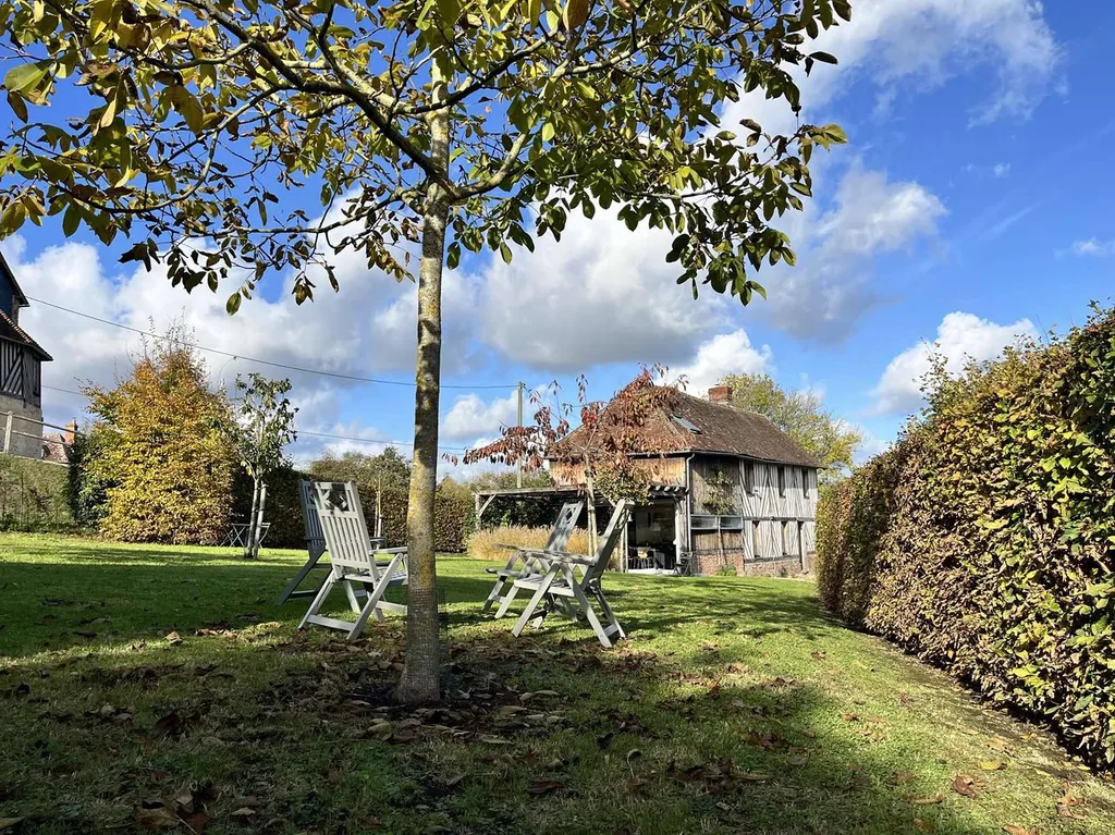 A ACHETER - Charmante maison à colombages rénovée sur terrain de 1939m² – Campagne de Livarot