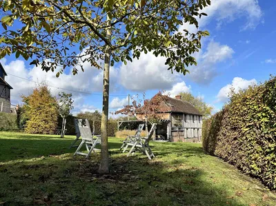 A ACHETER - Charmante maison à colombages rénovée sur terrain de 1939m² – Campagne de Livarot