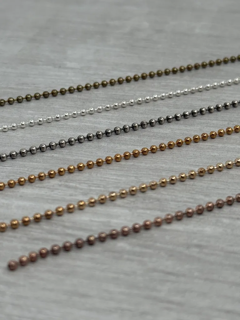 Chaînes boule pour bijouterie et apprêts professionnels avec finitions multiples disponibles chez Provence Fonderie en France