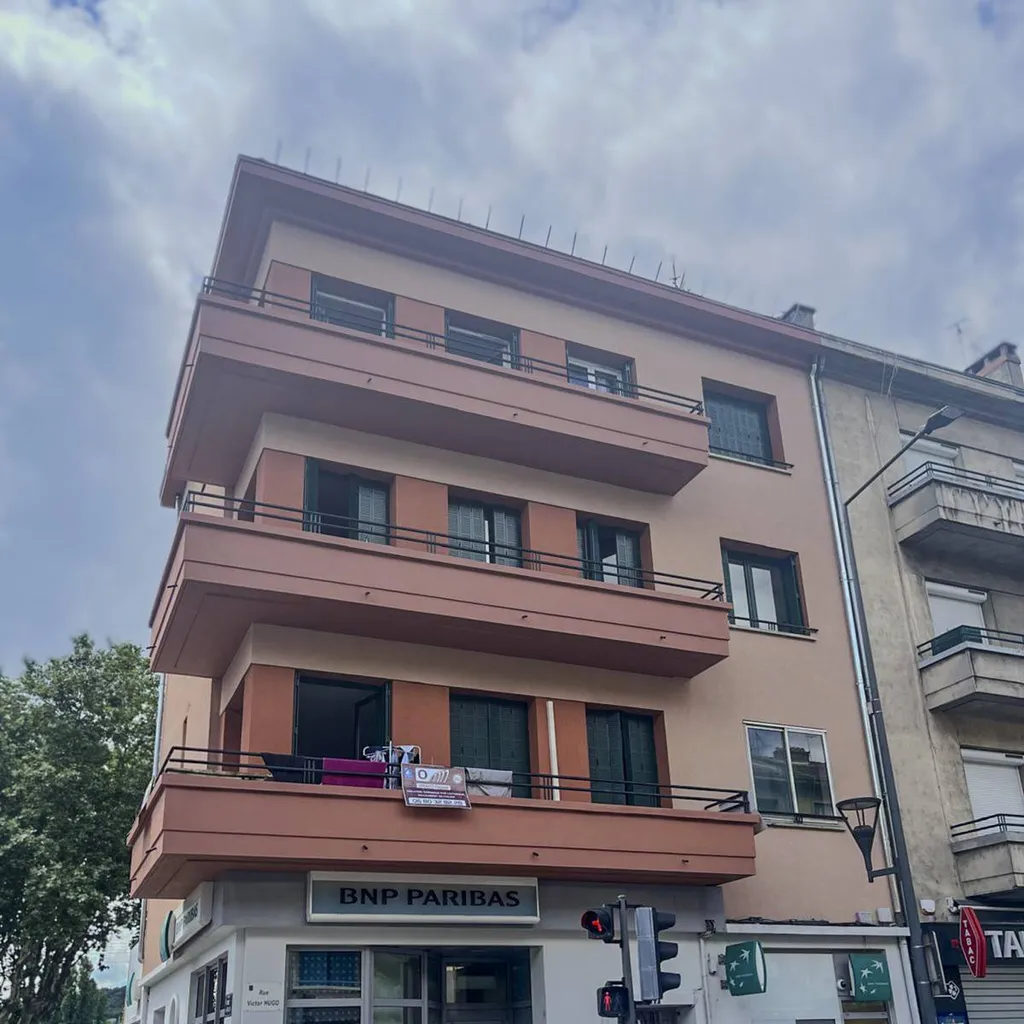 Des travaux d'isolation thermique par l'extérieur pour un immeuble à Givors dans un processus de rénovation énergétique et de confort des logements