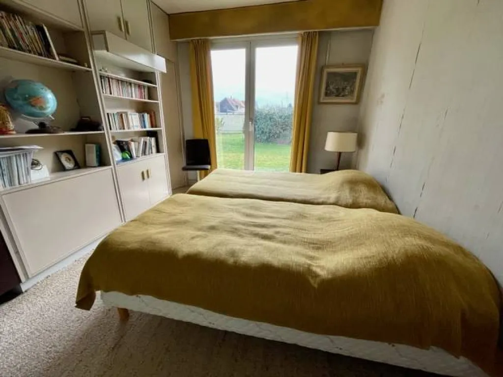 A saisir magnifique maison plain-pied de 220 m² sur un terrain de 1890 m² avec piscine commune de ST AUBIN LES ELBEUF 76410