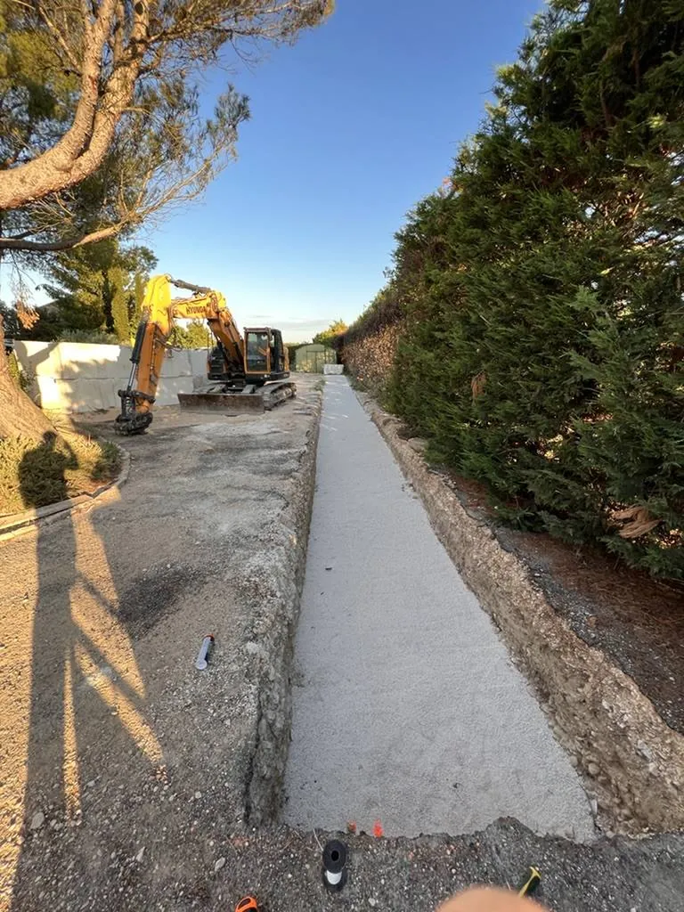 Réalisation d'un mur d'enrochement à Oppede