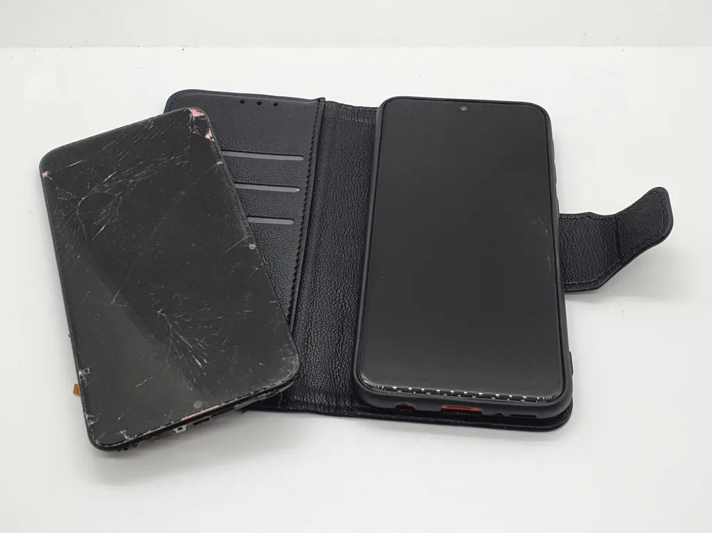 REMPLACEMENT D'UN ÉCRAN SUR UN SAMSUNG A20e à Plaisance du Touch, dans le 31