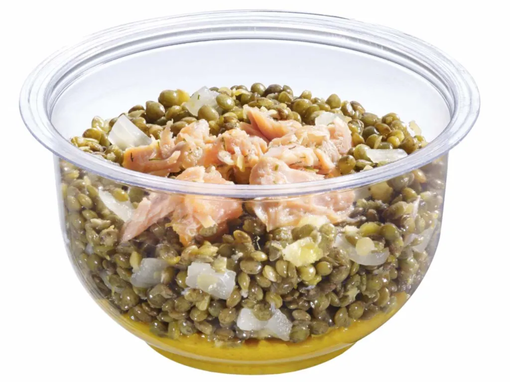 photographe pour packshot culinaire Lyon salade nordique au saumon