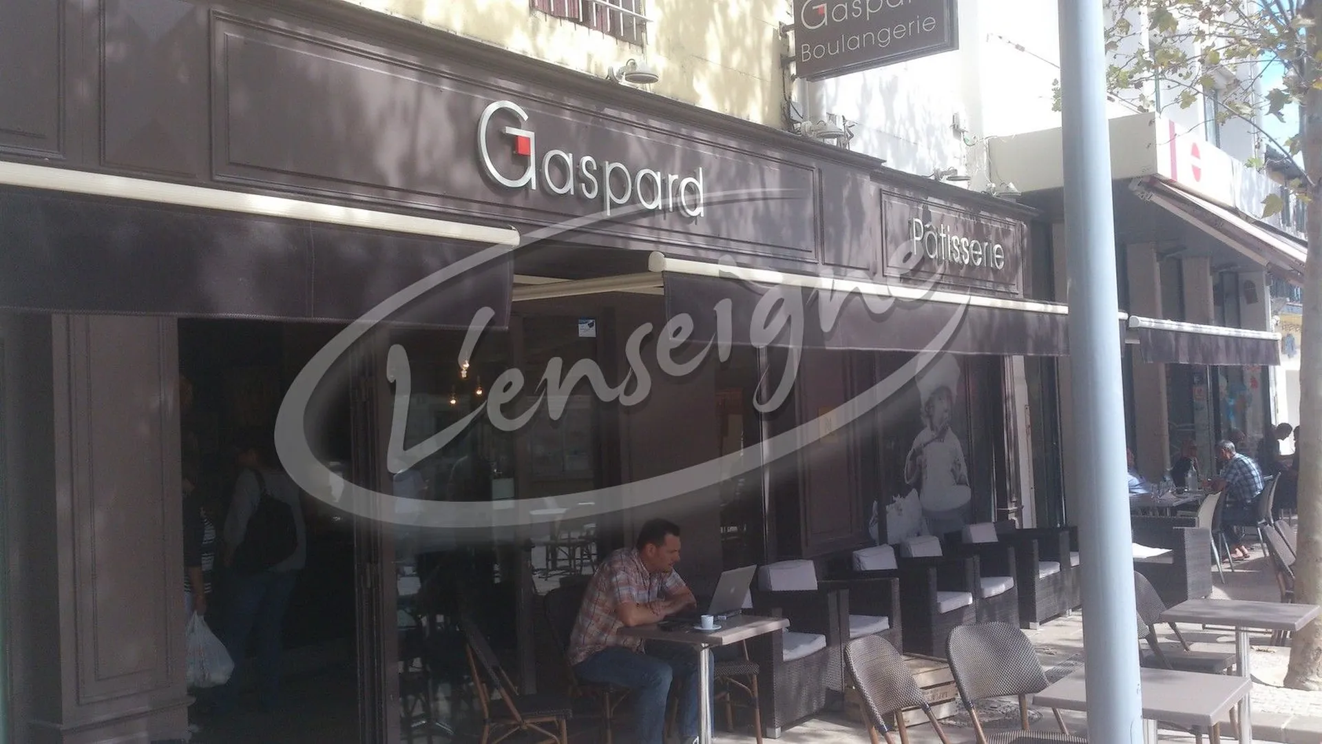 enseigne publicitaire boulangerie patisserie