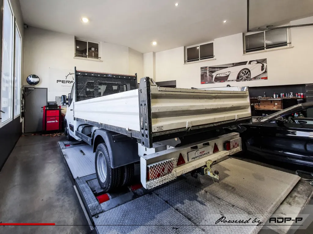 Reprogrammation moteur stage 1 Renault Master 2.3 DCI 100 PS | ADP Performance Aix en Provence