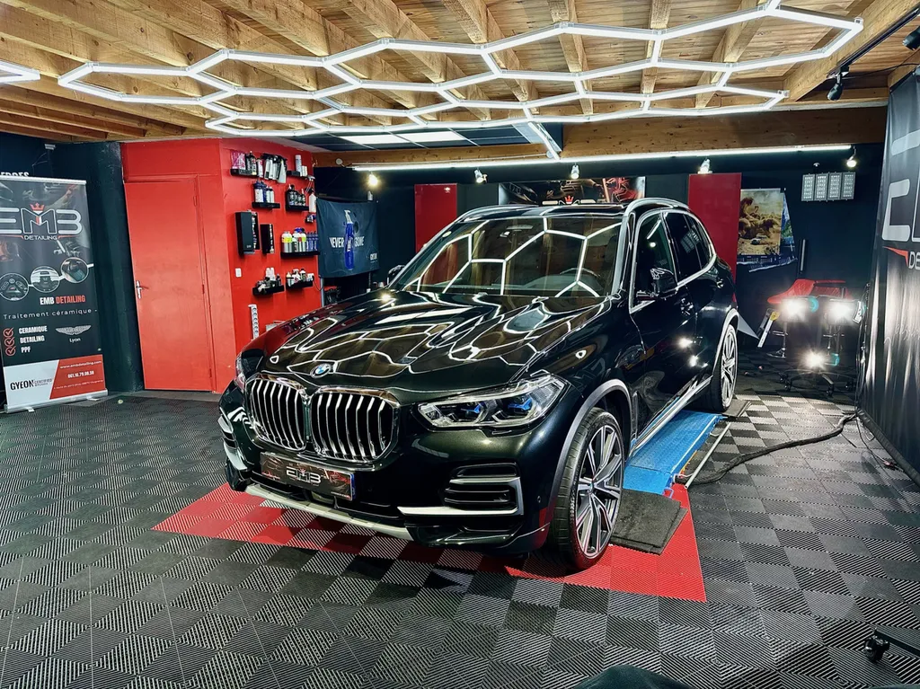 Traitement céramique Vaugneray proche de lyon spécialiste BMW X5