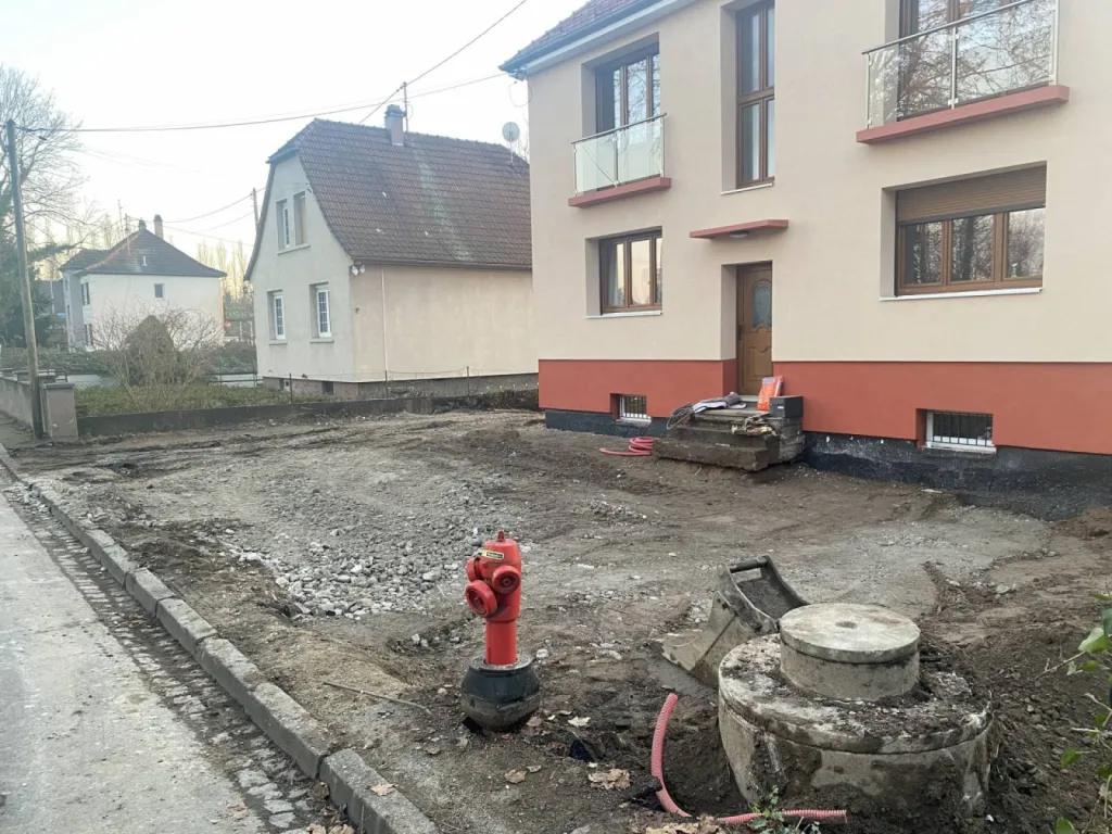 Démolition et terrassement d'entrée de maison à Strasbourg 