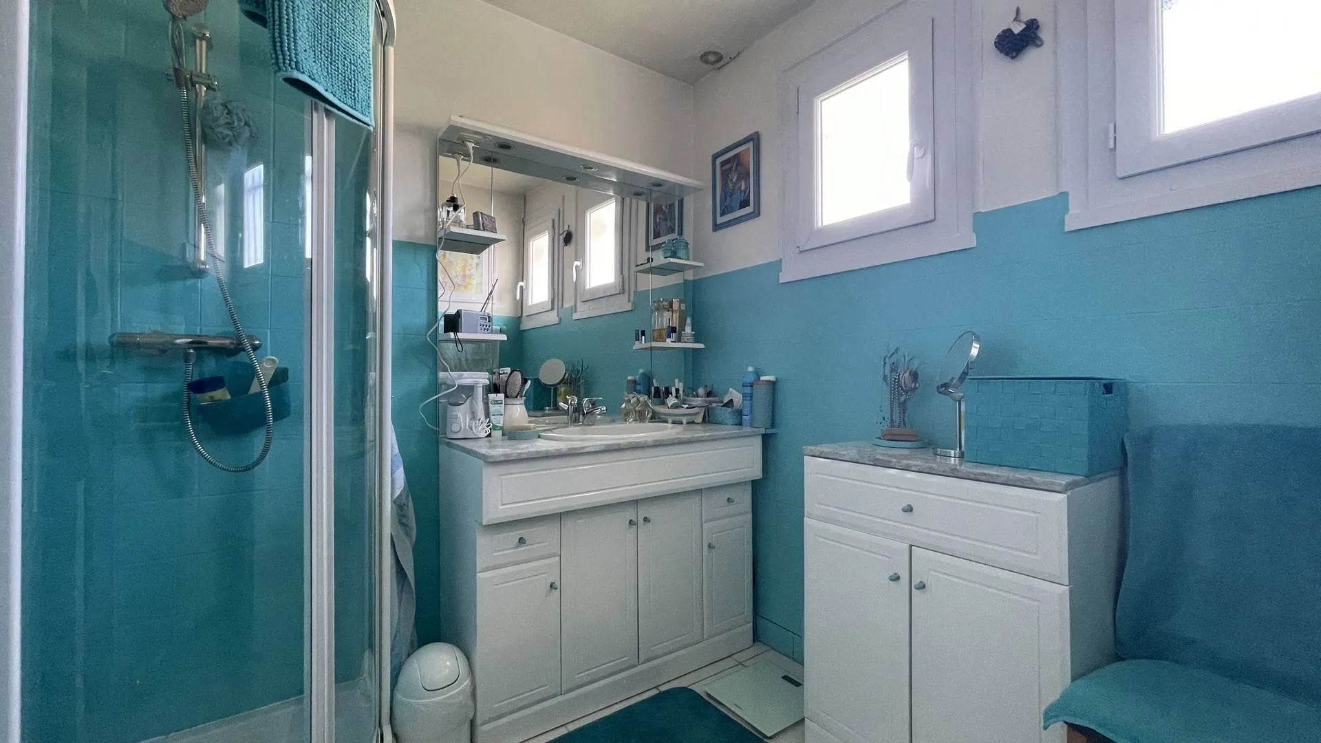 Seine-Maritime : Maison à vendre avec deux salles de bains : Confort assuré pour les familles nombreuses ou recomposées.