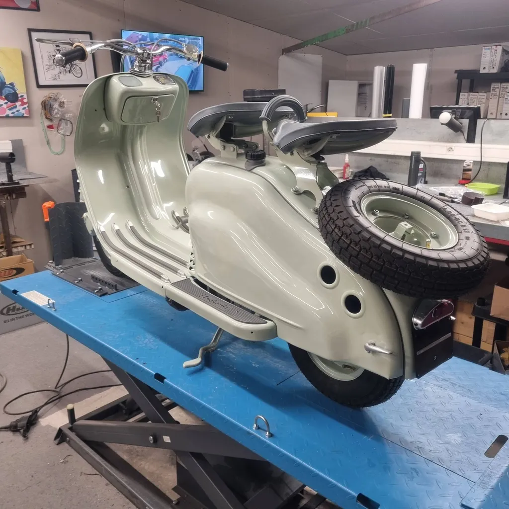RESTAURATION LAMBRETTA LD 125 SANARY SUR MER