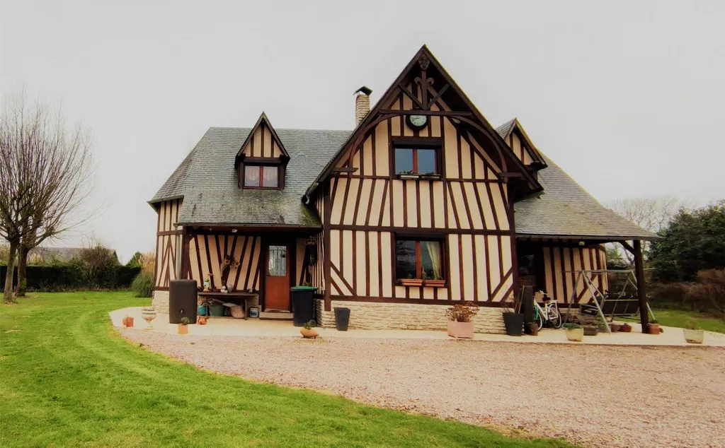 Vente d'une Demeure en colombages sur son jardin de 3 250 m², dans la région de Beuzeville 27210