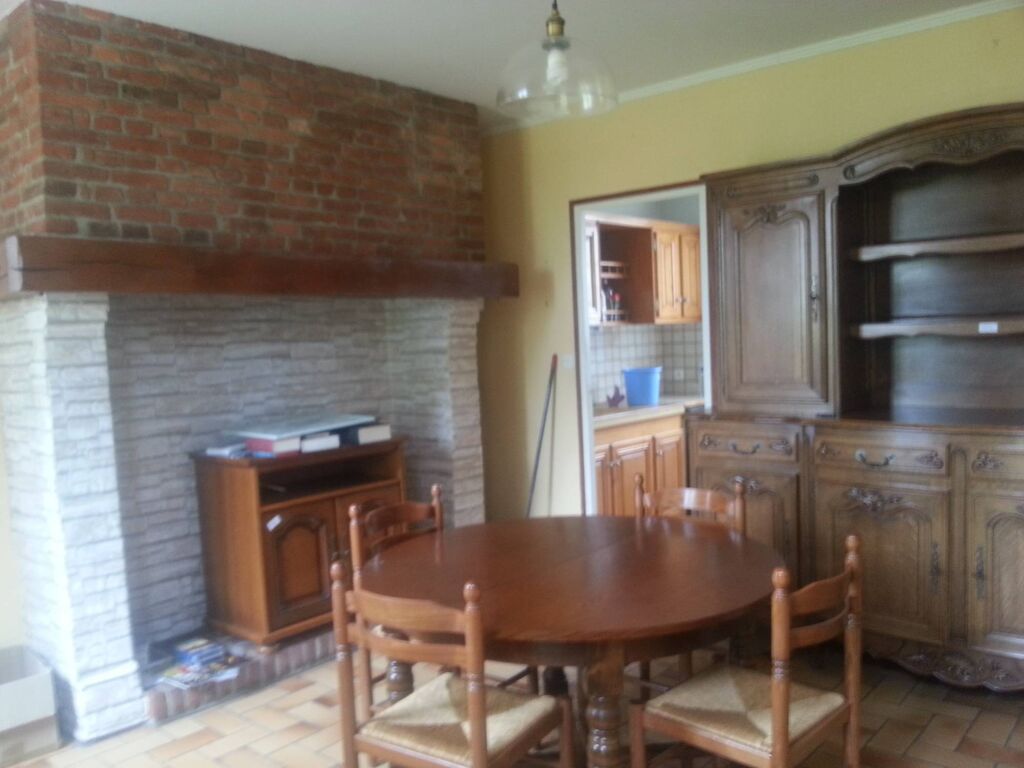 recherche longère en bruique dans village  commerces, plage à 10 minutes 76.