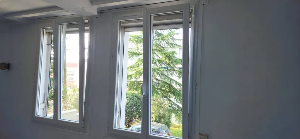 Rénovation en toute élégance : des fenêtres PVC sur mesure dans le 5ᵉ arrondissement de Lyon