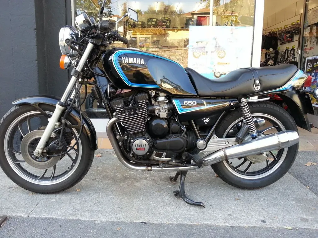 MOTO OCCASION YAMAHA XJ 650 SIX FOURS LES PLAGES
