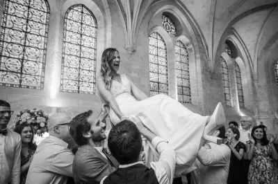 Romantic and Stunning Wedding for Brasilian Couple with symbolic ceremony in an French Abbey near to Paris