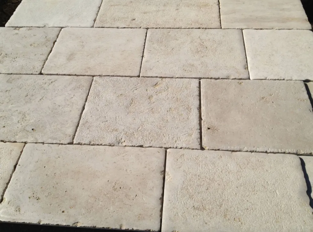 Vieille dalle du Périgord Dordogne Montagnac et Mauvy