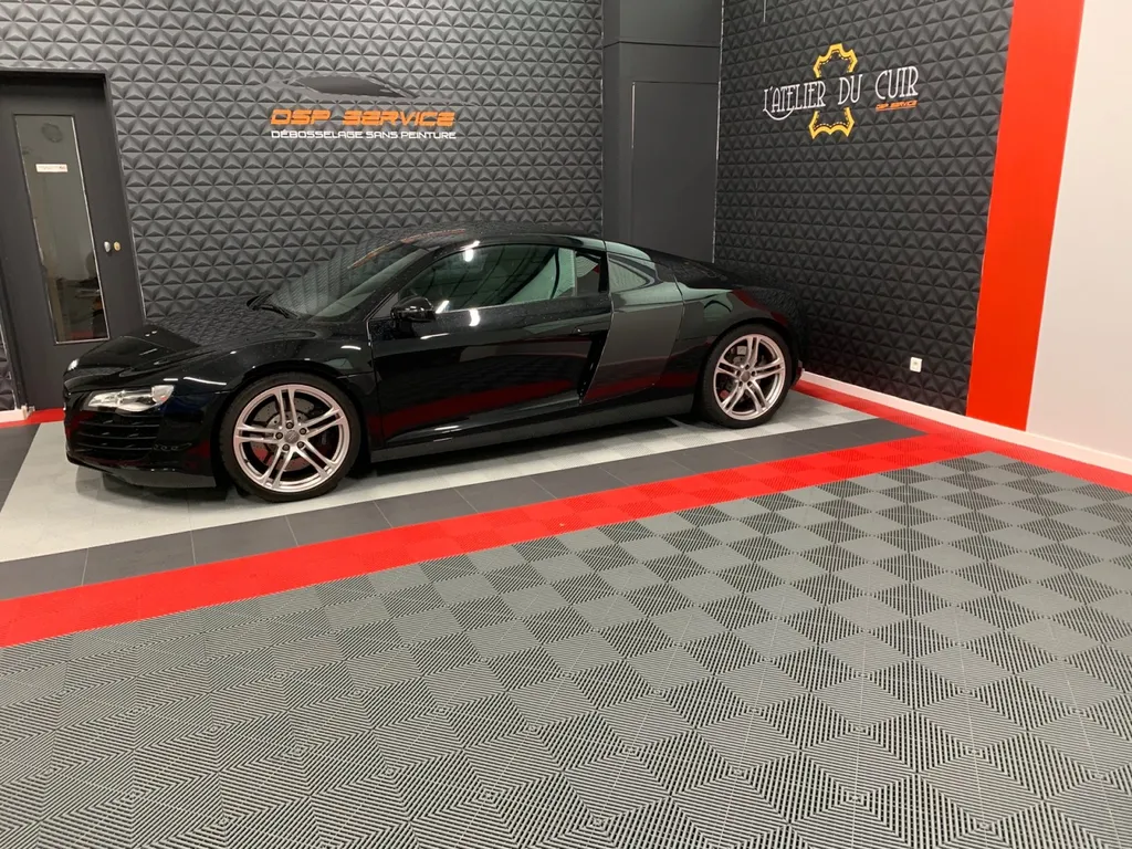 Repigmentation des cuirs d’une Audi R8 - Le Mans (72)