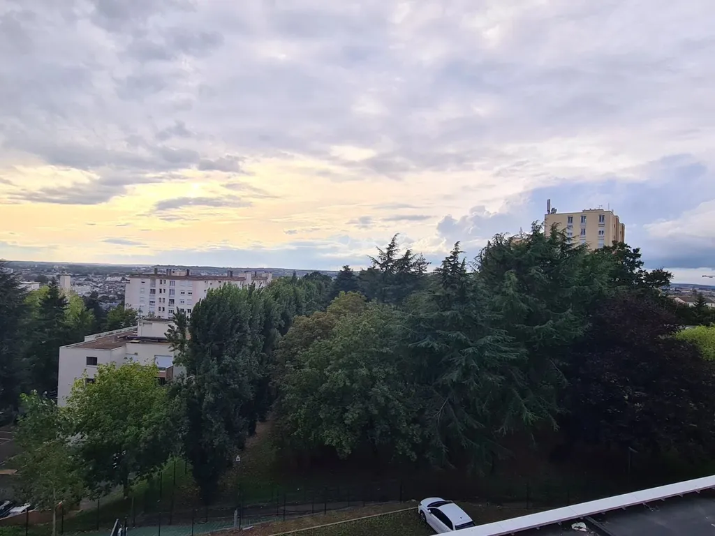 Appartement à vendre avec balcon le Mans dans un quartier calme