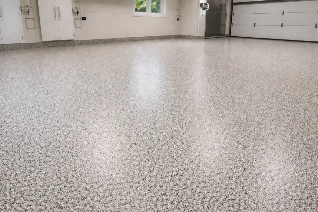 Réalisation d'un revêtement quartz Color en résine époxy sur 80 m² avec reprise des joints de dilatation à Lyon