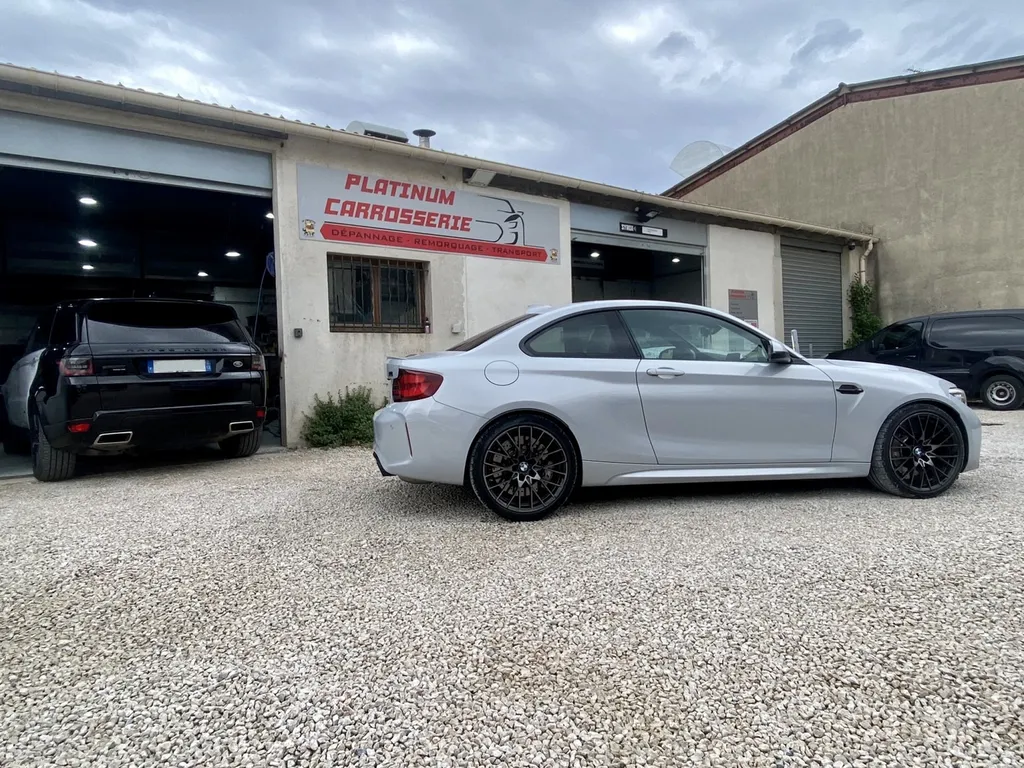 Où faire repeindre un pare-chocs avant de voiture à Carnoux en Provence avec un rendu professionnel et un devis rapide