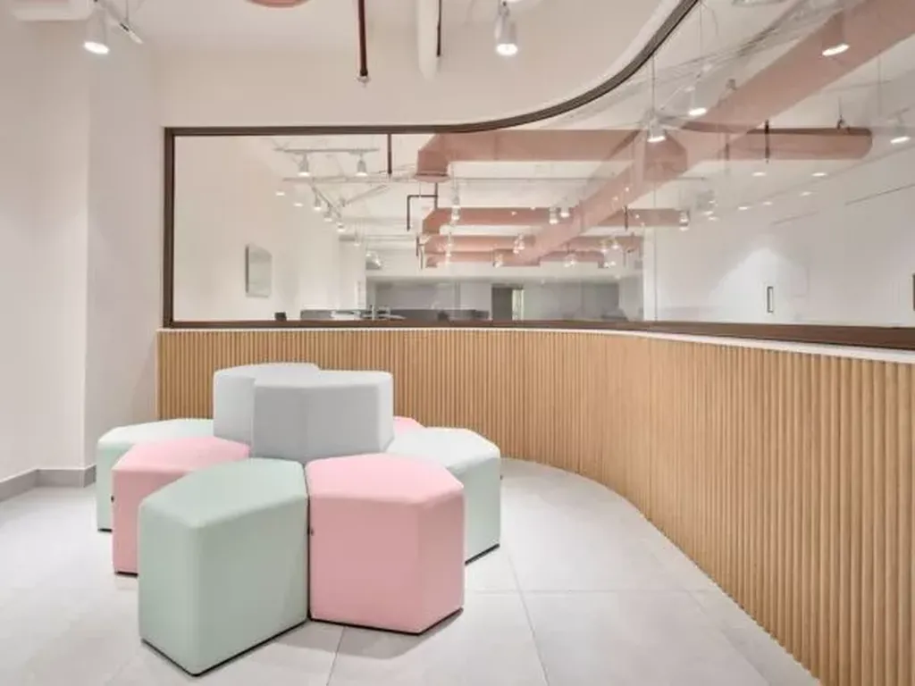 Pouf Bazyl design modulable : confort ergonomique pour bureaux, halls d’accueil et coworking à Marseille en région PACA