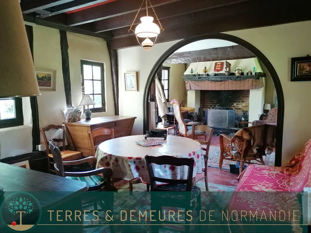 Centre village de Cormeilles, maison normande et jardin. EURE 27