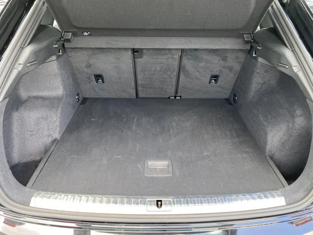 Audi Q3 35 TDI S line 150 ch automatique occasion récente disponible près de Rouen