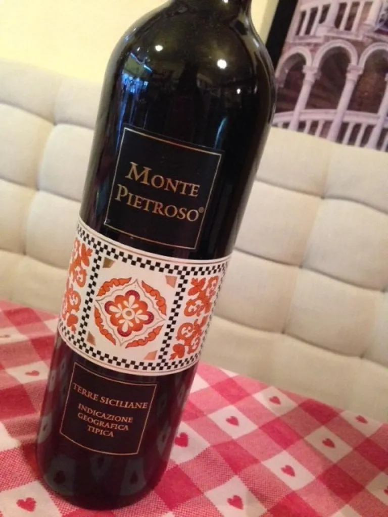 VIN ROUGE SICILE MONTE PIETROSO
