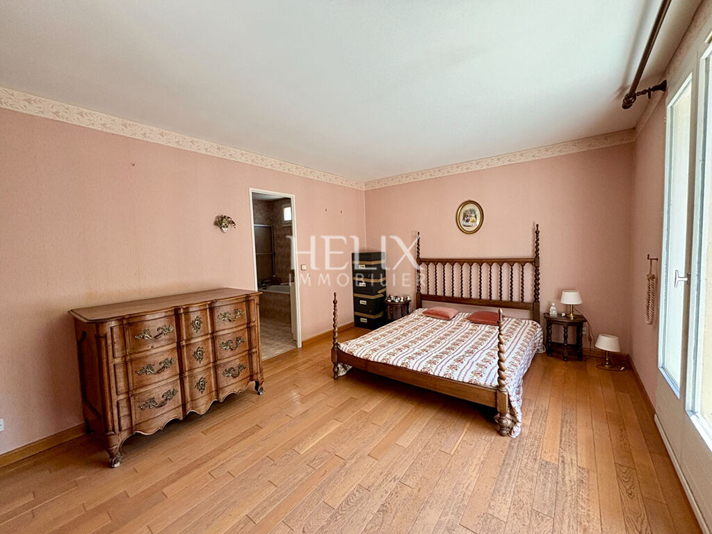 Maison proche lycée international, lisière de foret Saint Germain En Laye 145 m2.