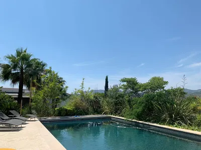 acheter maison d'architecte totalisant 450 m².avec piscine à Cassis 