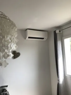 Climaticien pour recherche de panne sur climatisation réversible sur Chateaurenard (13)