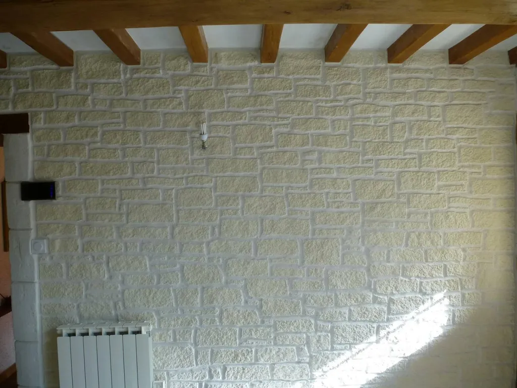 Faire un mur intérieur en pierre naturelle proche de Rouen 76 
