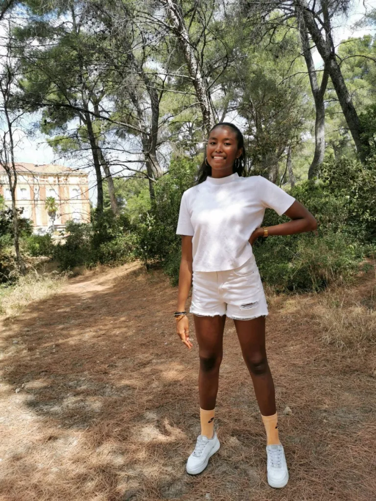 Un des élèves de l'école Pacific School