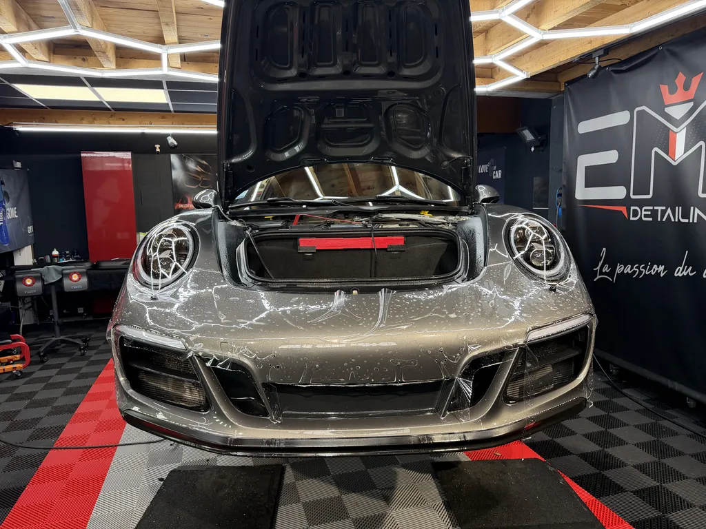 Protection PPF complet Porsche 911 type 991.2 GTS à Limonest près de Lyon avec film haut de gamme et préparation par EMB DETAILING