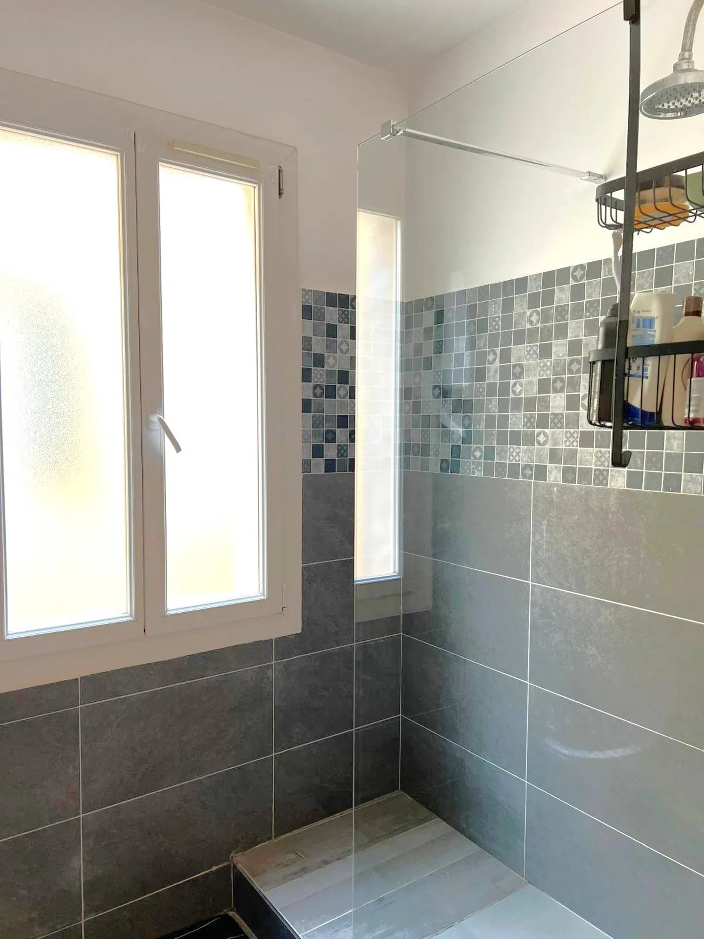 Appartement T2 en duplex Aubagne  dans le centre en dernier étage avec balcon