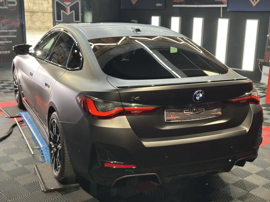 Pose de PPF « full-wrap » sur BMW i4 mate – EMB Detailing à Vaugneray, Lyon Ouest & Région