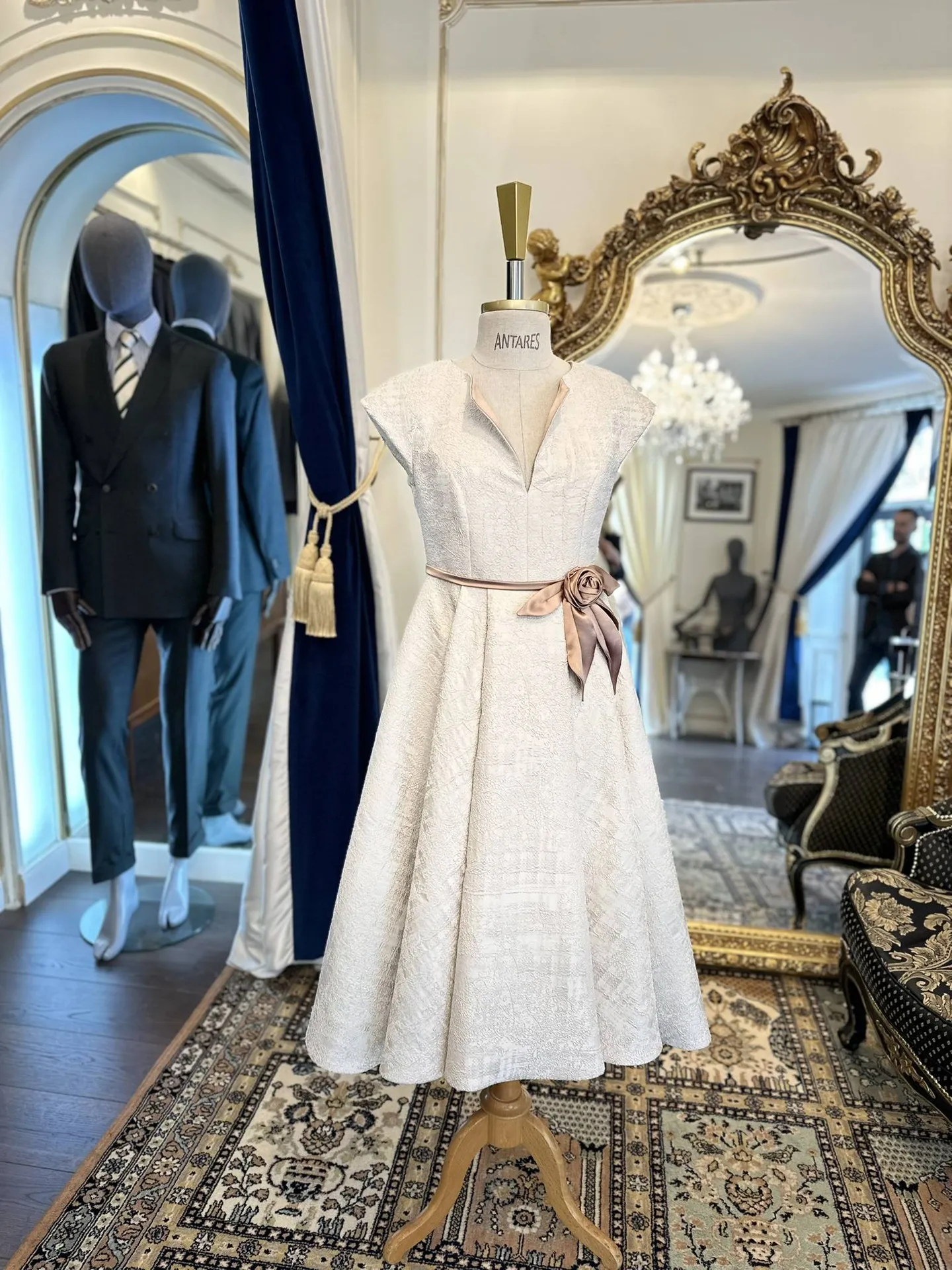 Robe de cérémonie sur mesure pour la maman de la mariée – Danelska Création, Versailles