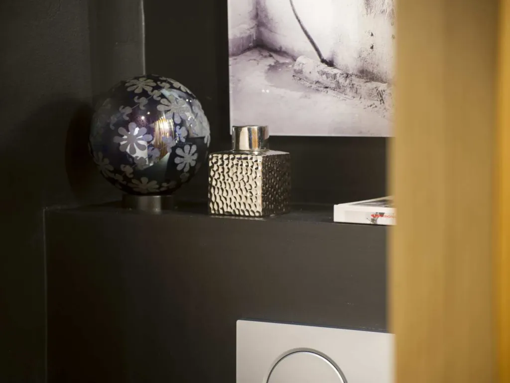 photo lifestyle mise en situation dans des toilettes