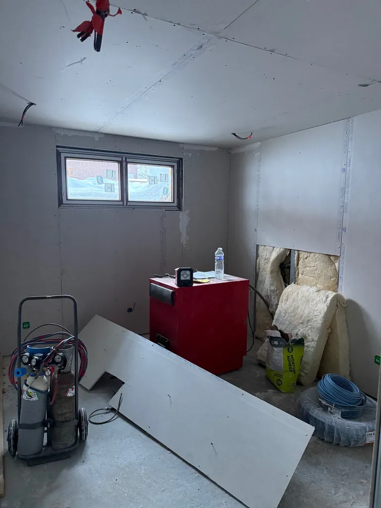 Appartement T2 en plateau à aménager – Pralognan-la-Vanoise (600 m du centre)