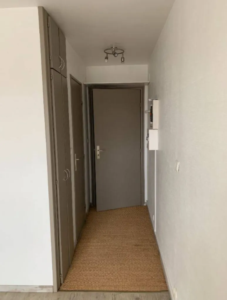 Très bel appartement en location de 17.21m² situé au 40/42 rue du mail 76100 Rouen, 385€ charges comprises