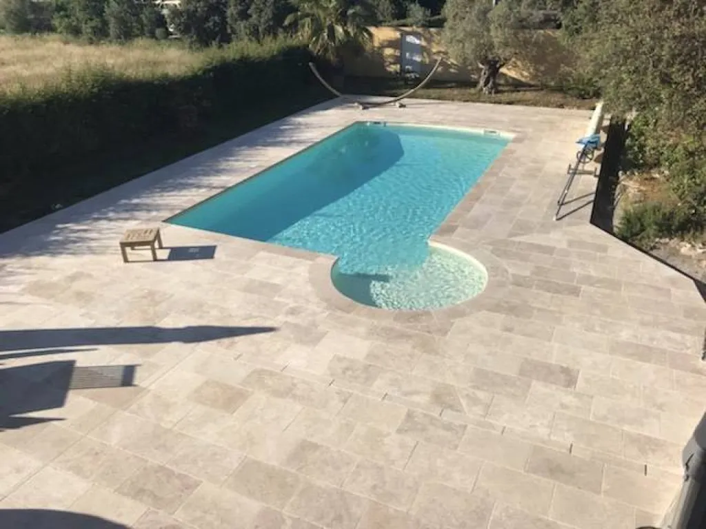 Terrasse en Travertin pierre naturelle Montpellier