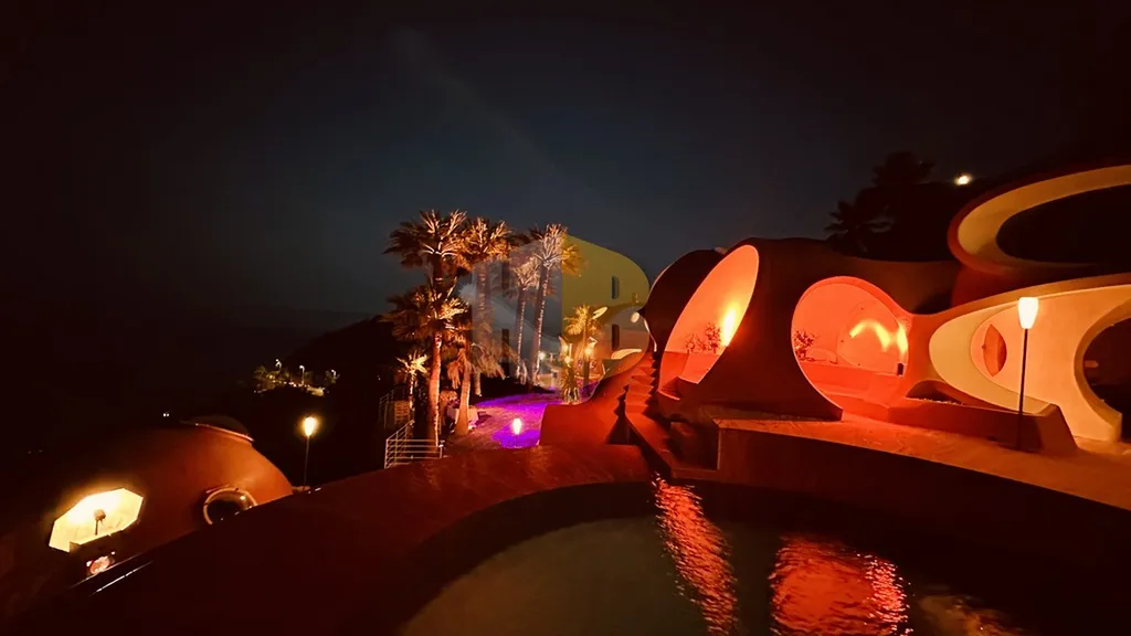 Transformez votre soirée événementielle haut de gamme avec une scénographie lumineuse exclusive au Palais Bulles de Théoule-sur-Mer