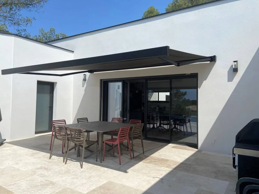 Devis fourniture et installation de store banne dans le Rhône (69)